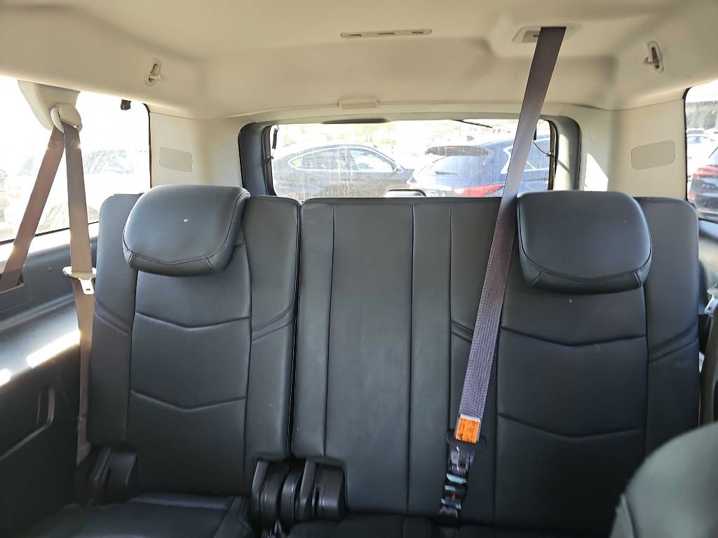 Used 2017 Cadillac Escalade ESV Luxury image 46