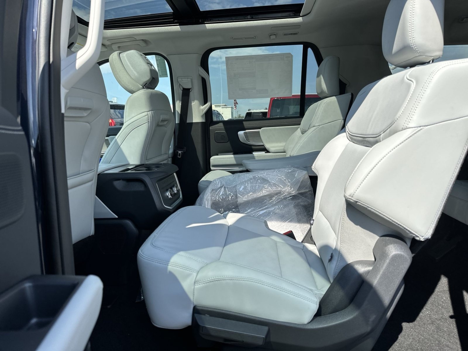 New 2027 Ford Expedition Max Platinum AWD/4WD image 26