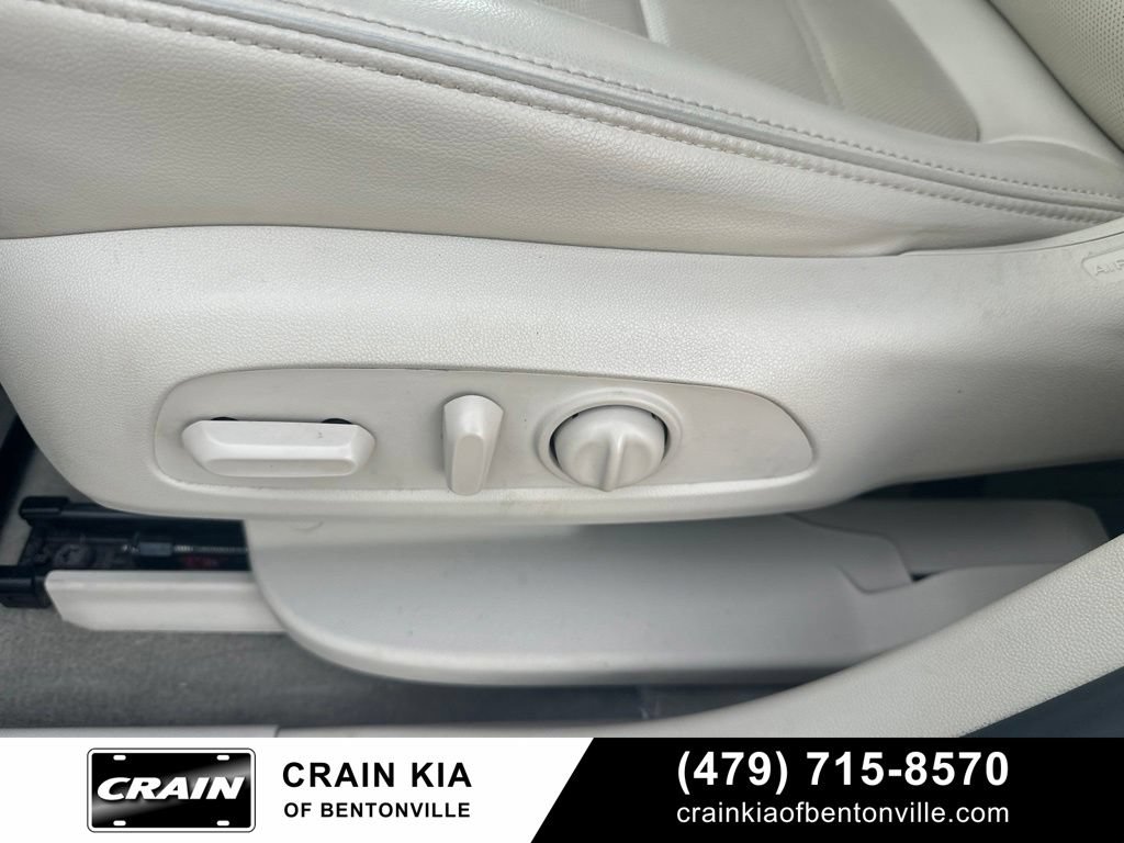 Used 2021 GMC Acadia Denali w/ Denali Technology Package FWD image 19