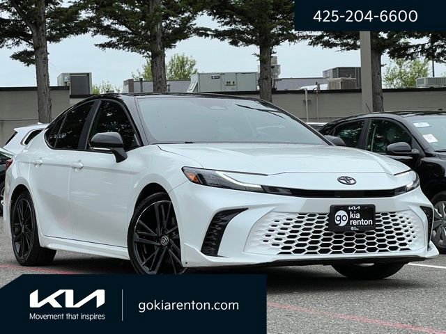 Used 2025 Toyota Camry XSE FWD image 1