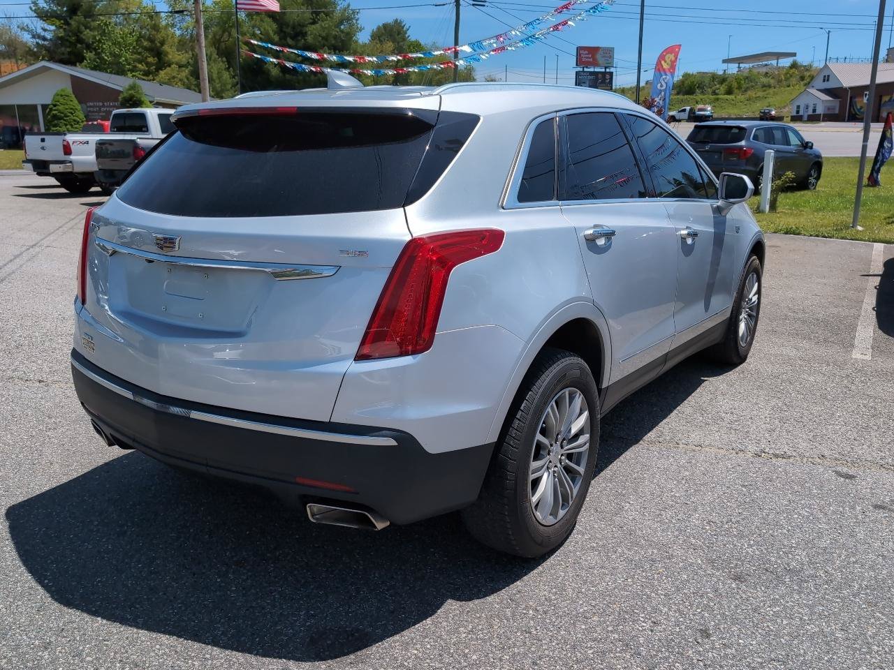 Used 2017 Cadillac XT5 Luxury AWD/4WD image 29