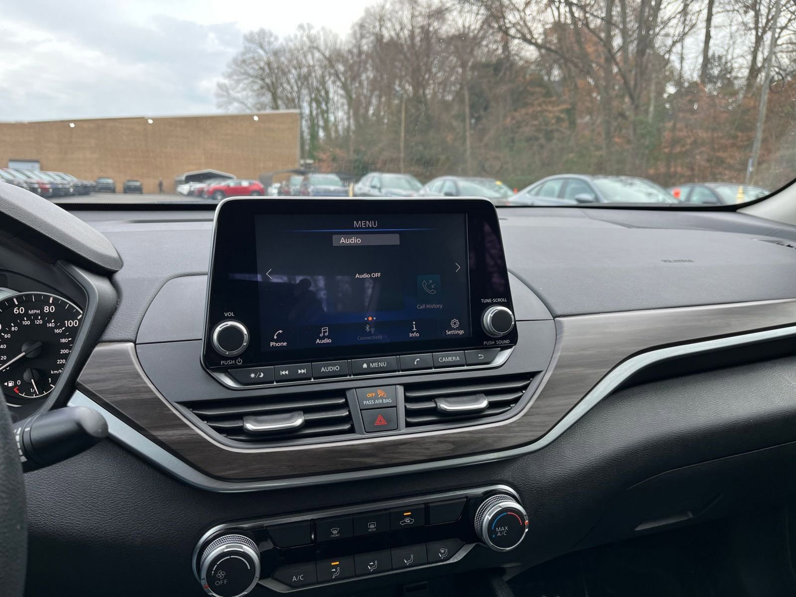 Used 2025 Nissan Altima 2.5 SV image 18