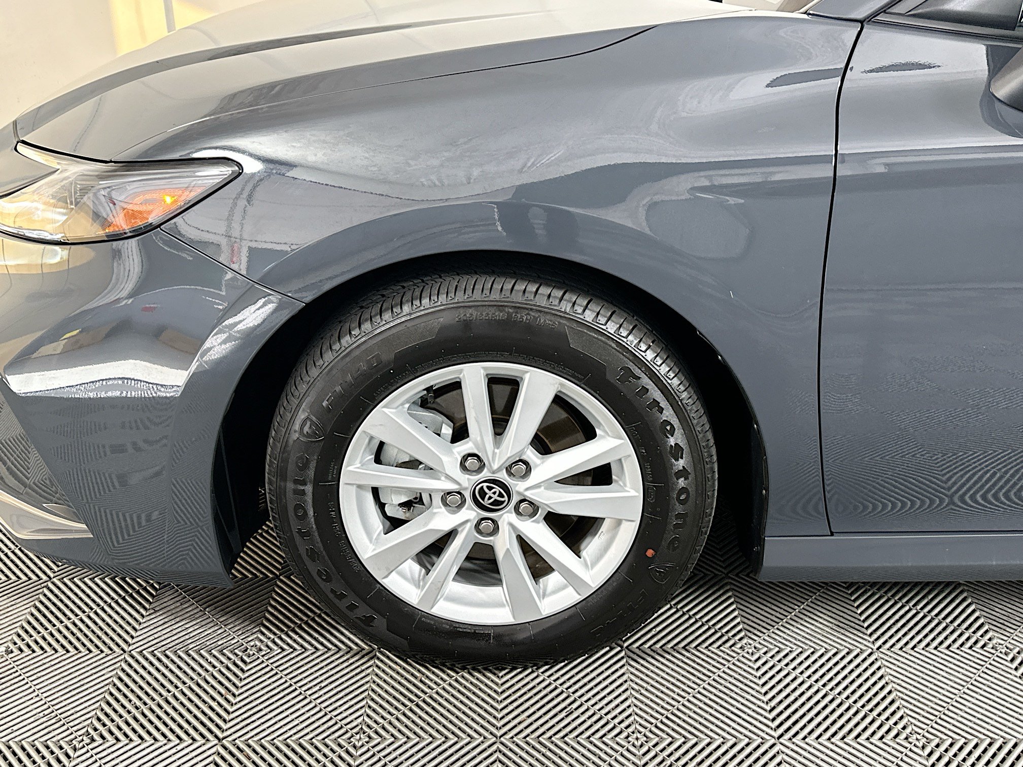 Used 2025 Toyota Camry LE w/ Convenience Package FWD image 11