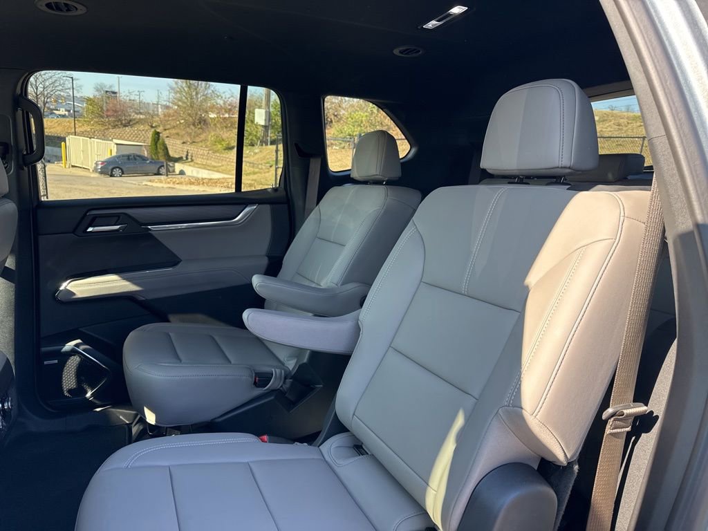 New 2025 GMC Acadia Elevation w/ Elevation Premium Package image 29