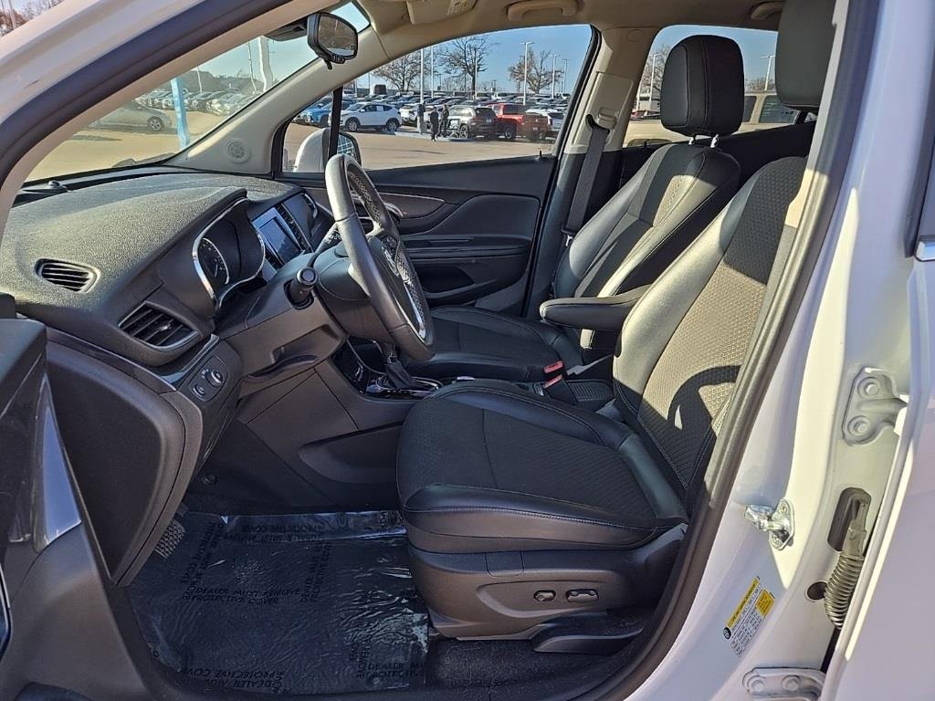 Used 2022 Buick Encore Preferred w/ Safety Package II image 13