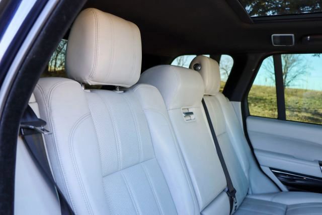 Used 2015 Land Rover Range Rover HSE image 33