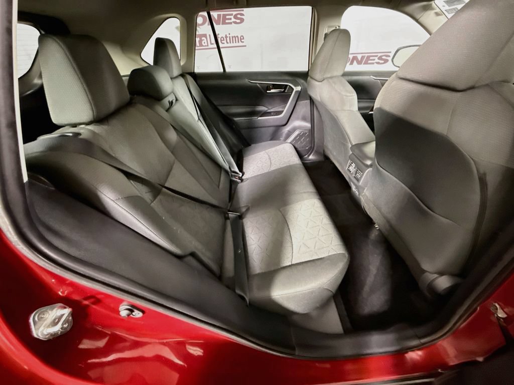Certified 2022 Toyota RAV4 XLE AWD/4WD image 28