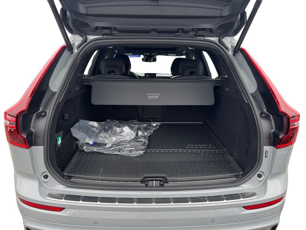 New 2026 Volvo XC60 T8 Polestar w/ Protection Package Premier AWD/4WD image 6