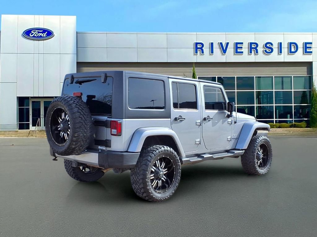 Used 2016 Jeep Wrangler Unlimited Sahara w/ Max Tow Package image 6