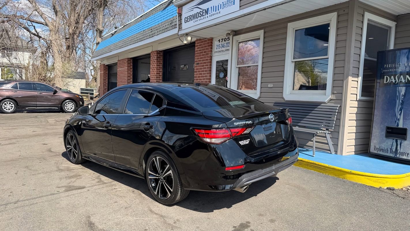 Used 2021 Nissan Sentra SR image 3