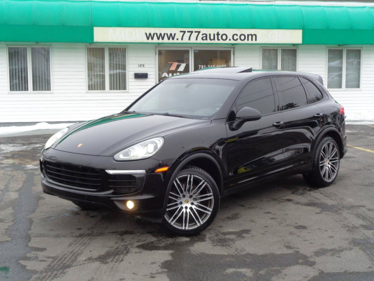 Used 2016 Porsche Cayenne AWD/4WD image 1