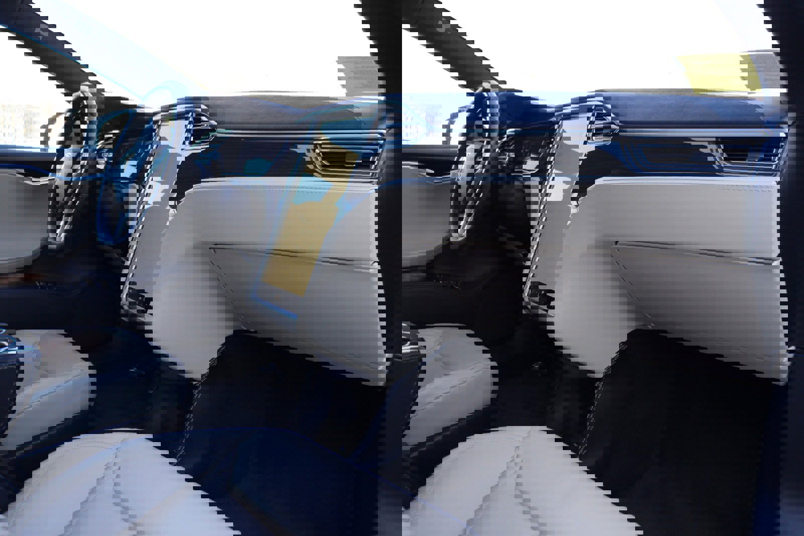 Used 2015 Tesla Model S 70D image 21