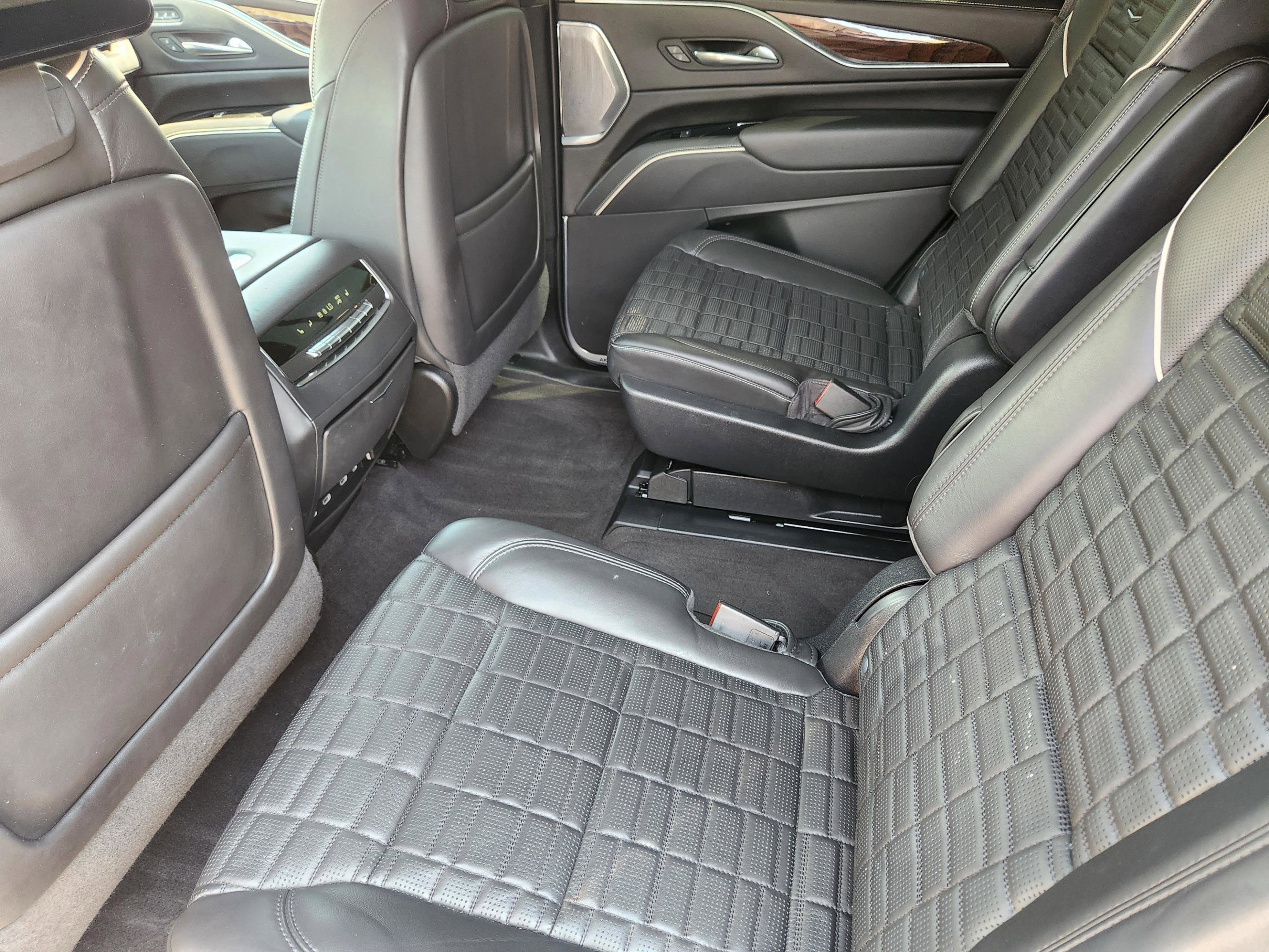 Used 2022 Cadillac Escalade Sport Platinum image 31