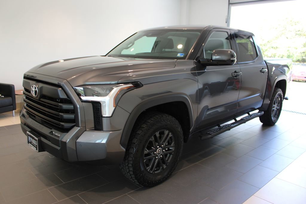Used 2023 Toyota Tundra SR5 w/ SR5 Convenience Package AWD/4WD image 12