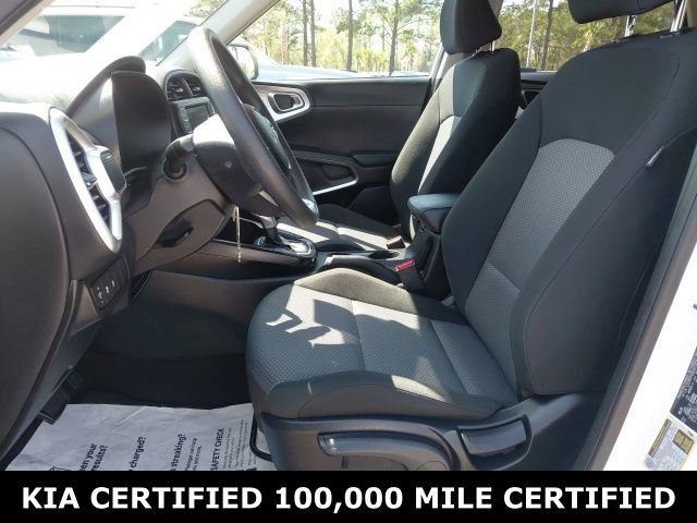 Certified 2025 Kia Soul LX FWD image 20