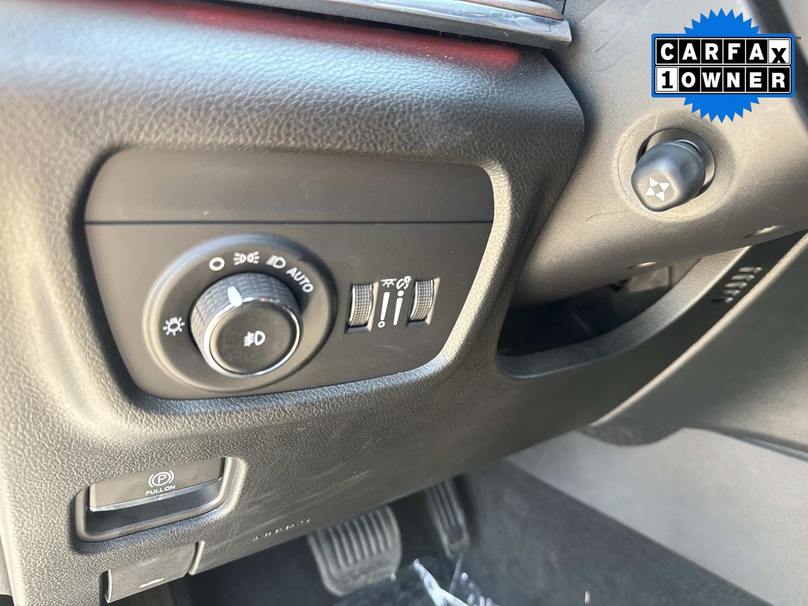 Used 2025 Jeep Grand Cherokee Summit AWD/4WD image 35