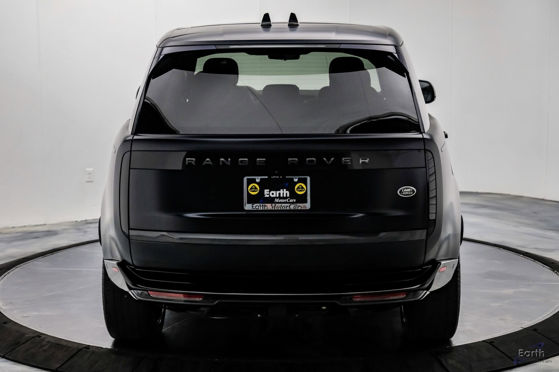 Used 2023 Land Rover Range Rover SE image 13