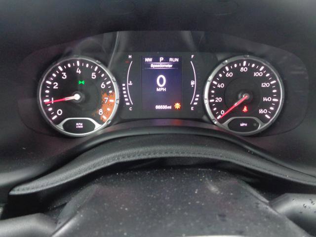 Used 2017 Jeep Renegade Altitude image 29