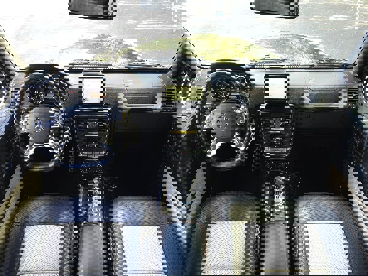 Used 2015 Mercedes-Benz G 550 image 10