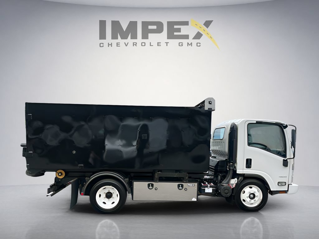 Used 2024 Chevrolet Low Cab Forward RWD image 3