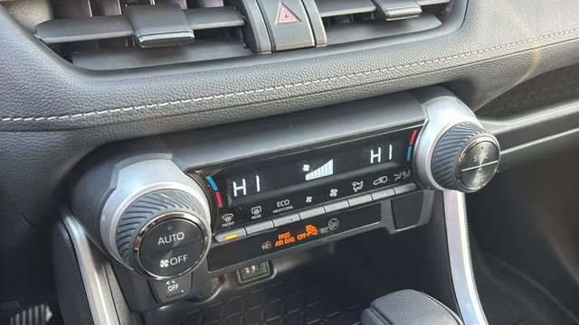 Used 2025 Toyota RAV4 LE image 20