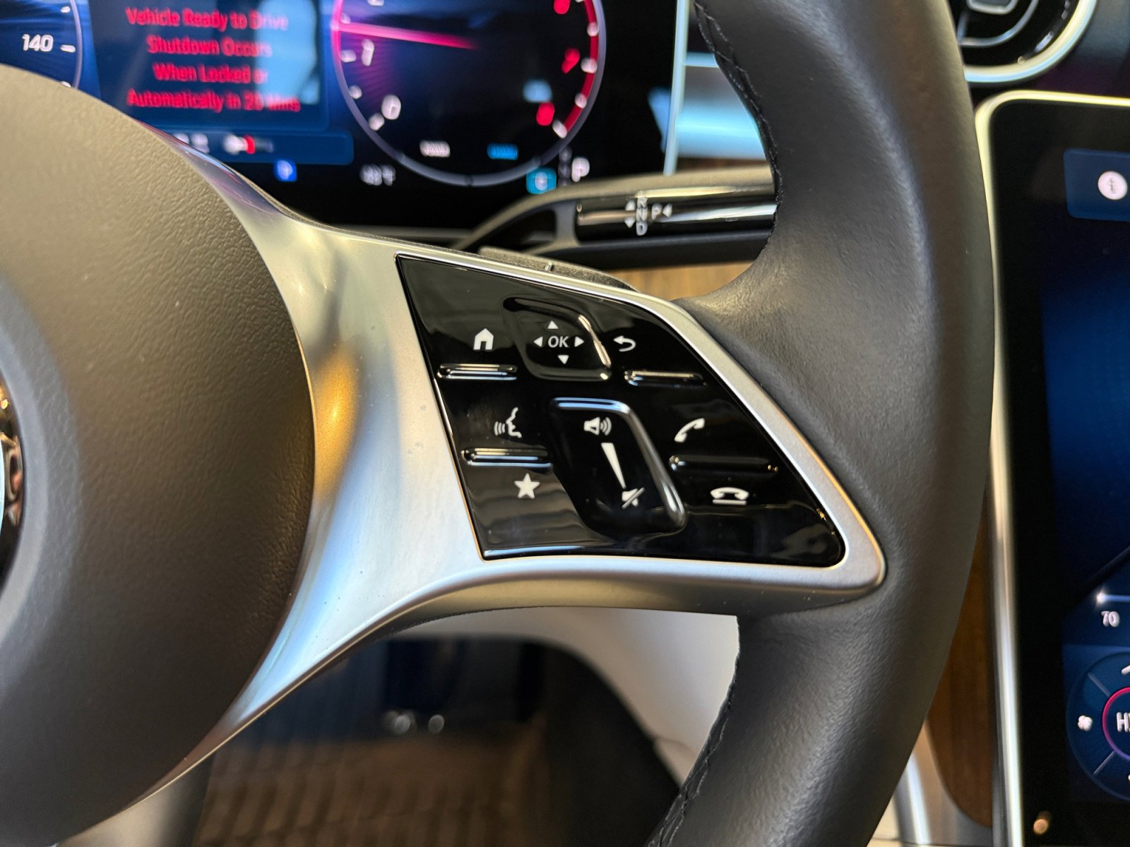 Certified 2025 Mercedes-Benz C 300 4MATIC Sedan image 31