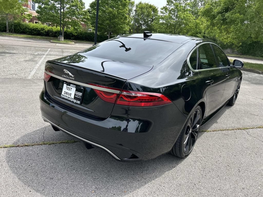 Used 2024 Jaguar XF R-Dynamic SE AWD/4WD image 7