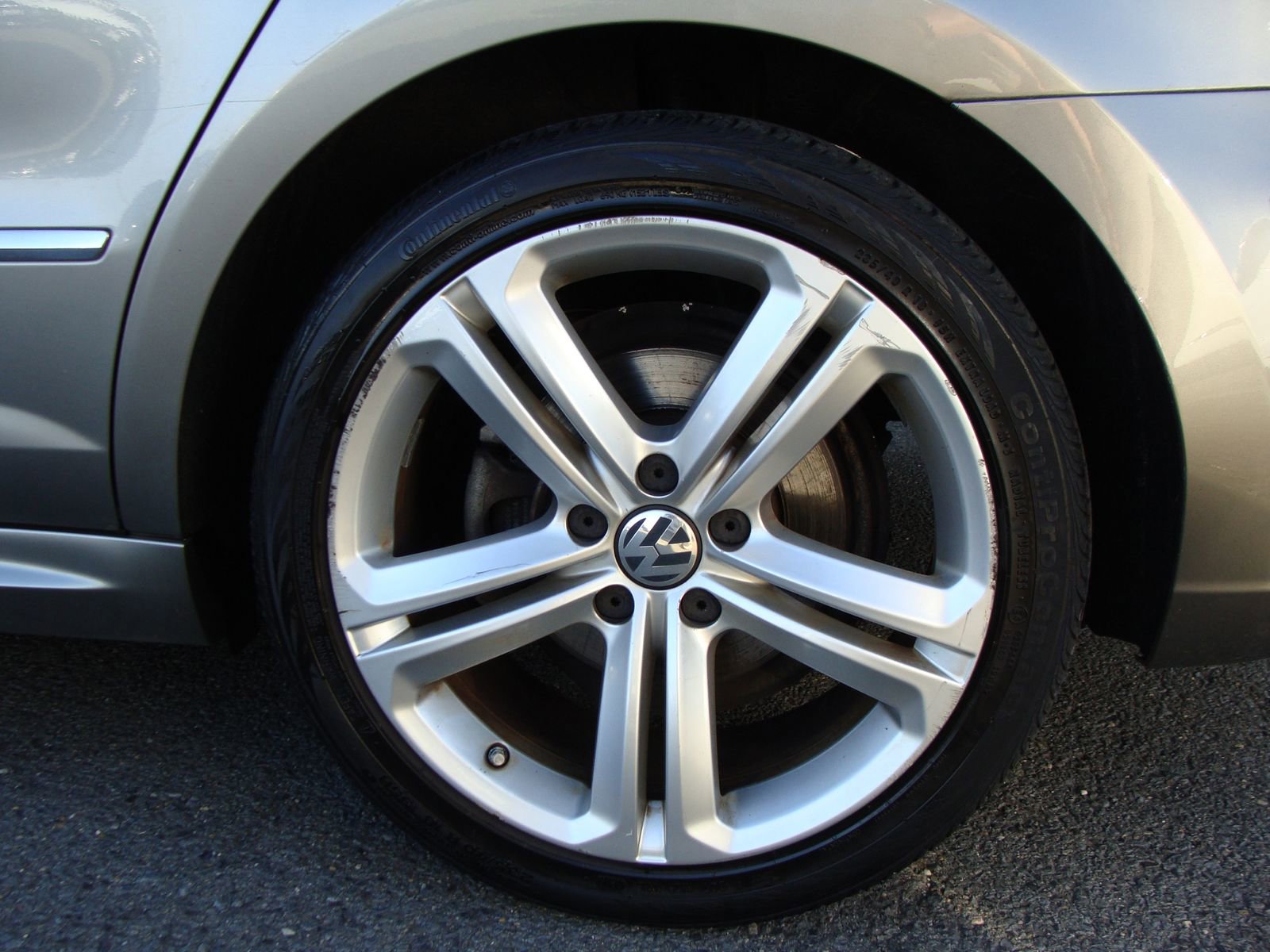 Used 2014 Volkswagen CC R-Line image 32