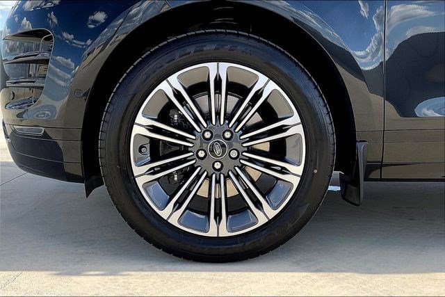 New 2026 Land Rover Range Rover Evoque Dynamic SE image 15