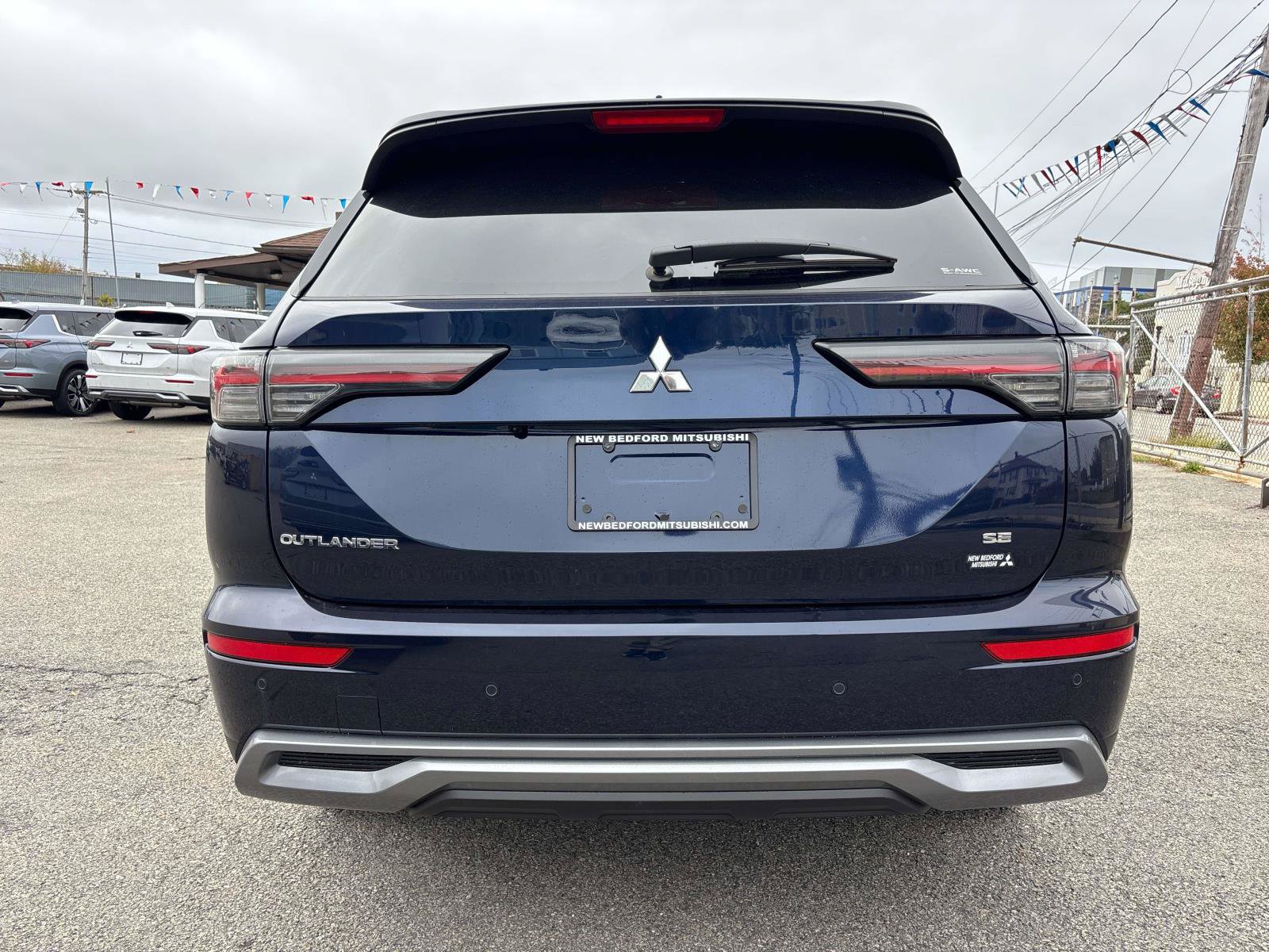 New 2026 Mitsubishi Outlander SE AWD/4WD image 3