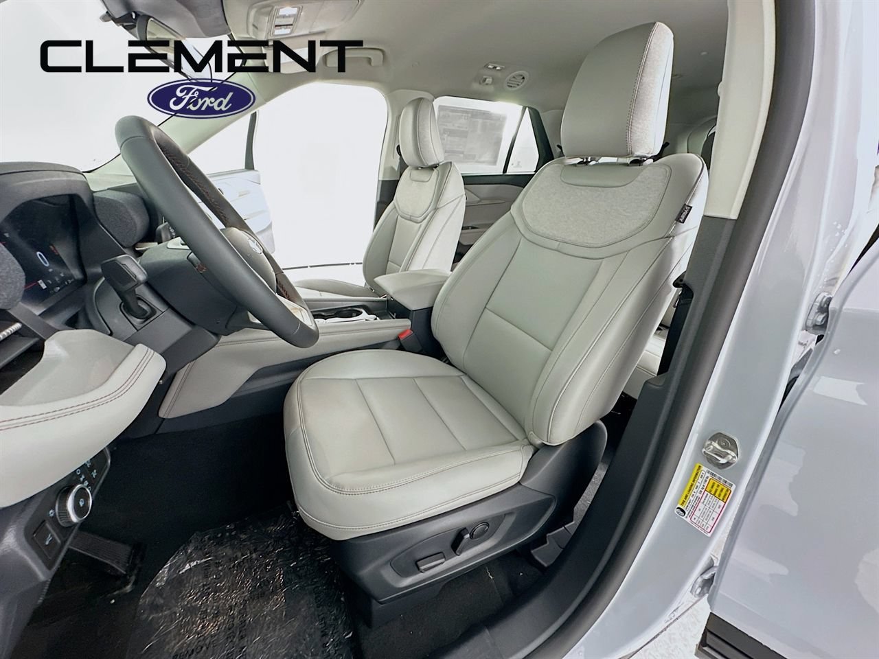 New 2026 Ford Explorer Active w/ Active Comfort Package AWD/4WD image 26