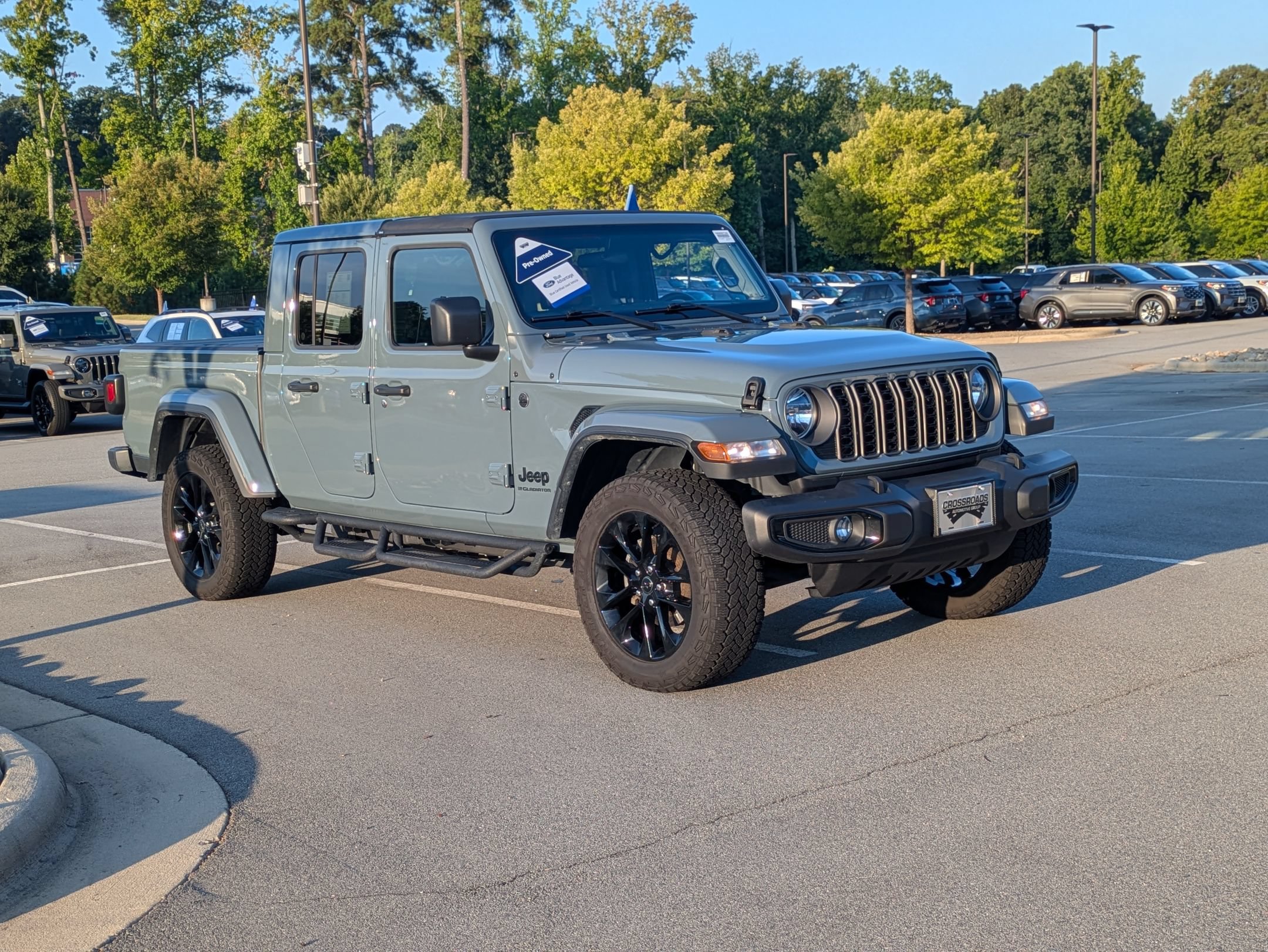 Used 2025 Jeep Gladiator Sport AWD/4WD video 1