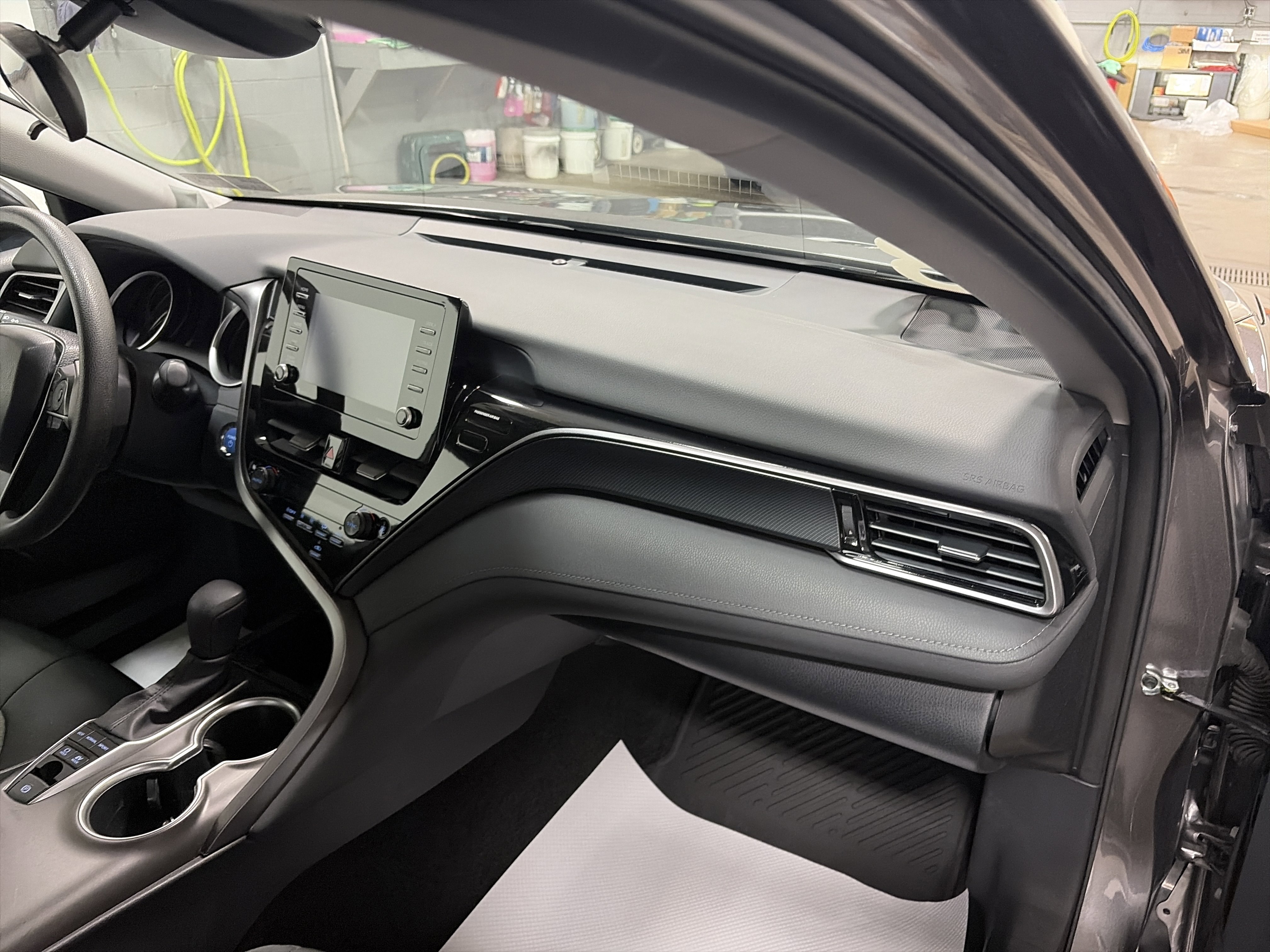 Used 2023 Toyota Camry LE image 31