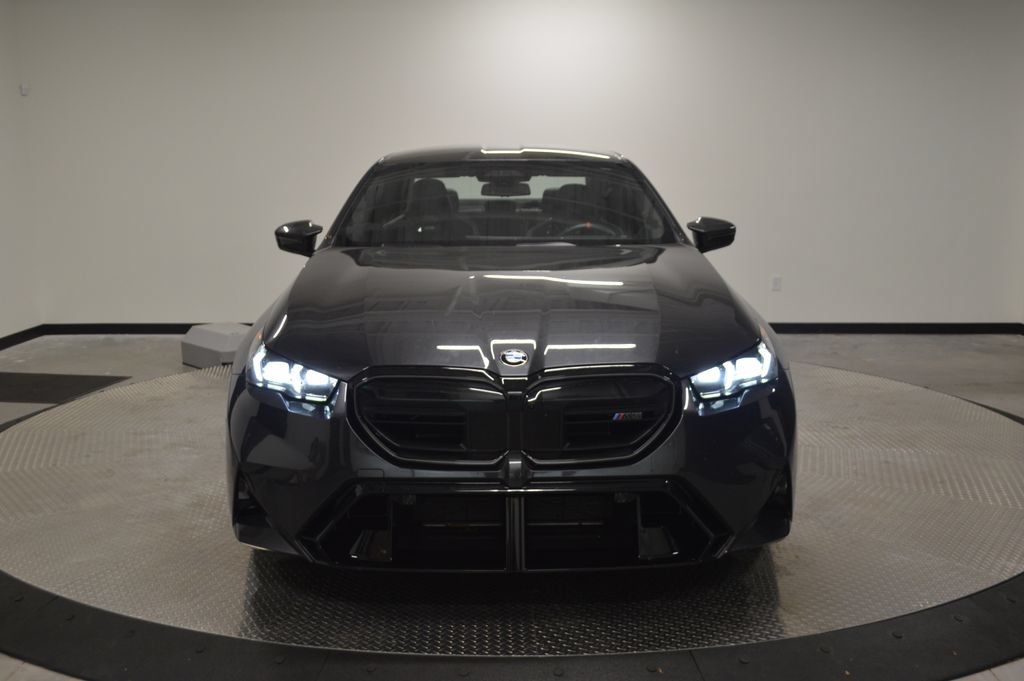 Used 2025 BMW M5 w/ Carbon Package AWD/4WD image 8