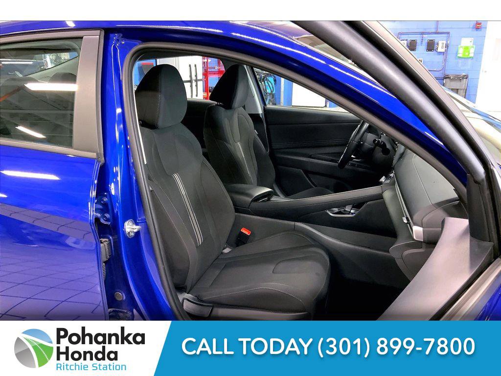 Used 2023 Hyundai Elantra SEL w/ Convenience Package image 6