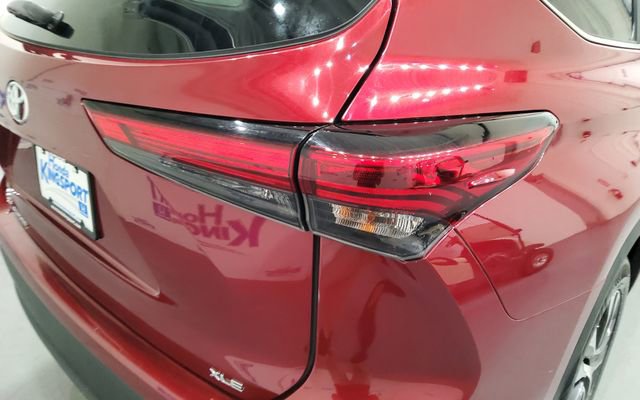 Used 2023 Toyota Highlander XLE FWD image 10