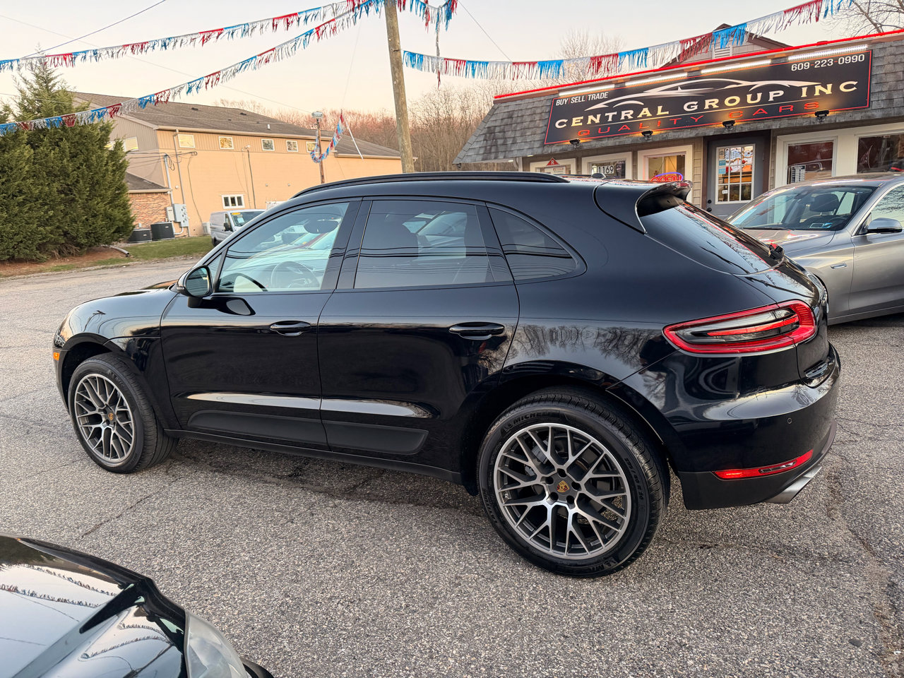 Used 2017 Porsche Macan S image 3