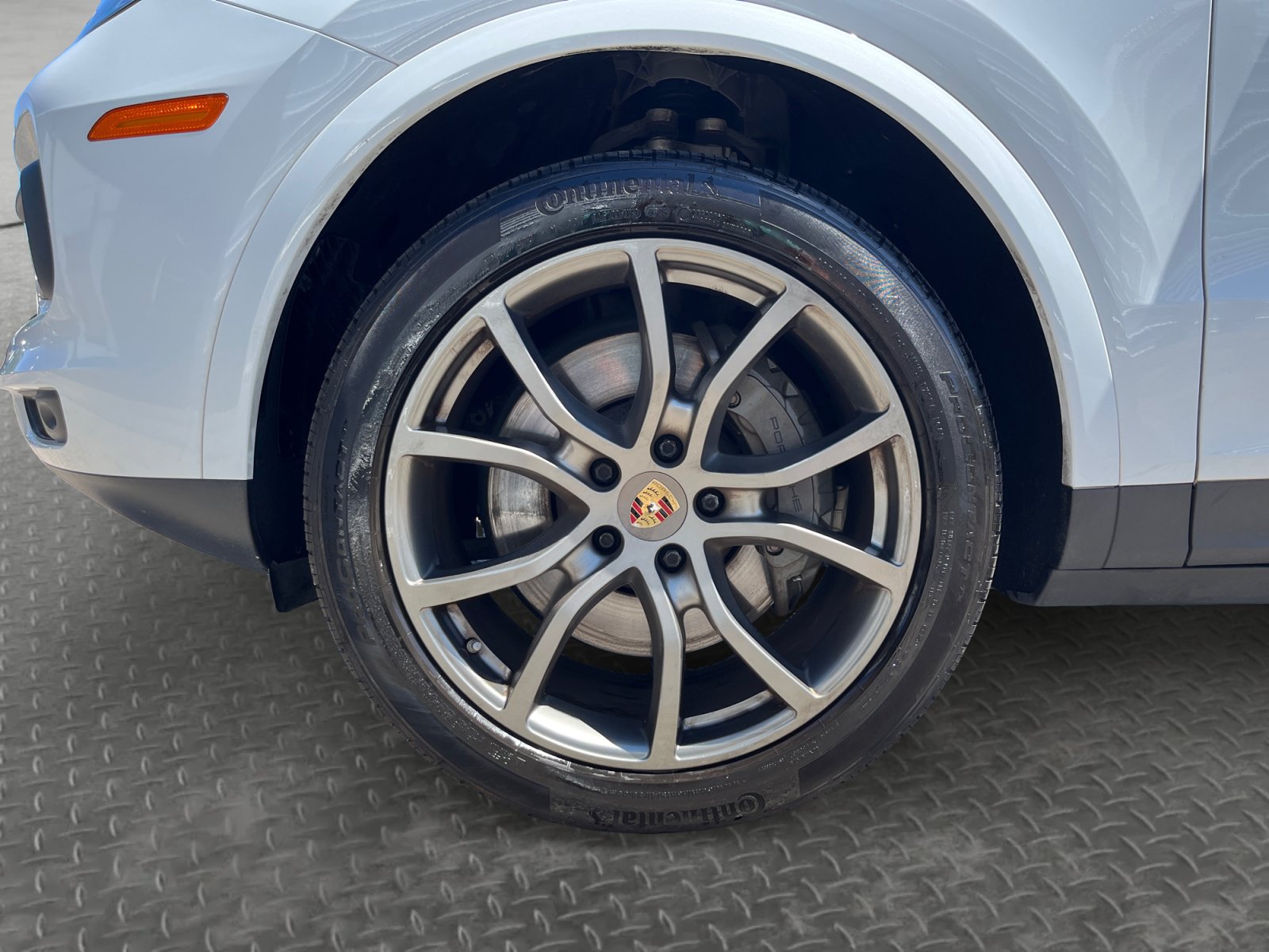 Used 2022 Porsche Cayenne S AWD/4WD image 16