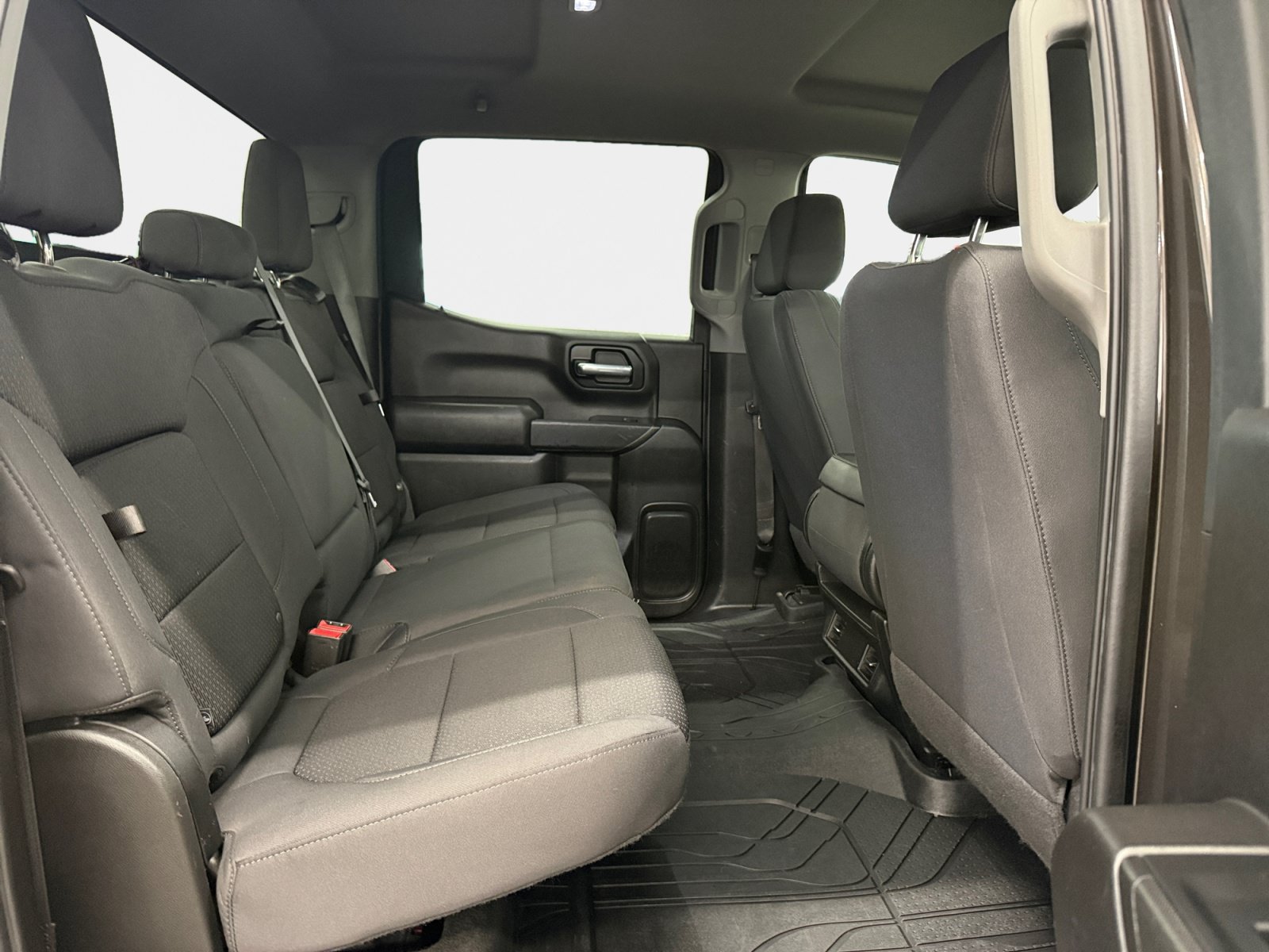 Used 2022 Chevrolet Silverado 1500 Custom w/ Safety Confidence Package AWD/4WD image 11
