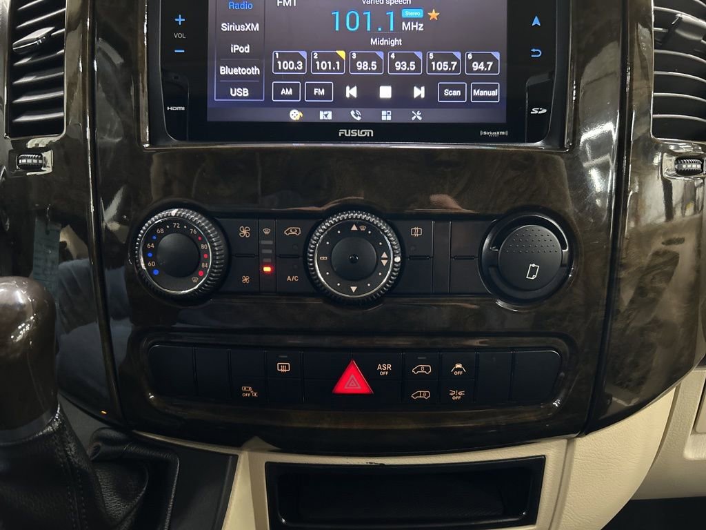 Used 2017 Mercedes-Benz Sprinter 2500 image 18