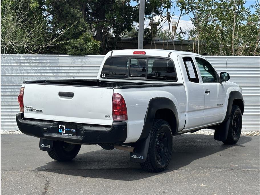 Used 2015 Toyota Tacoma 4x4 Access Cab V6 w/ Convenience Package image 10