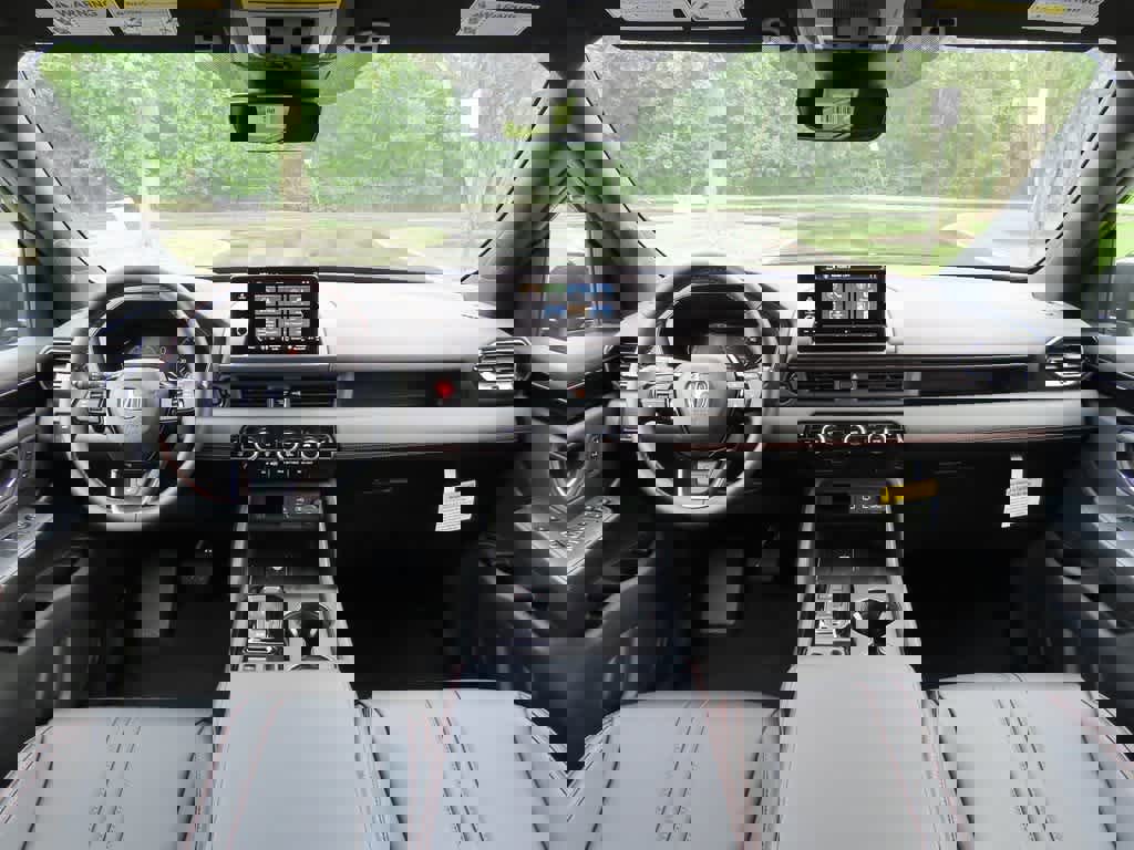 New 2025 Honda Pilot TrailSport image 18