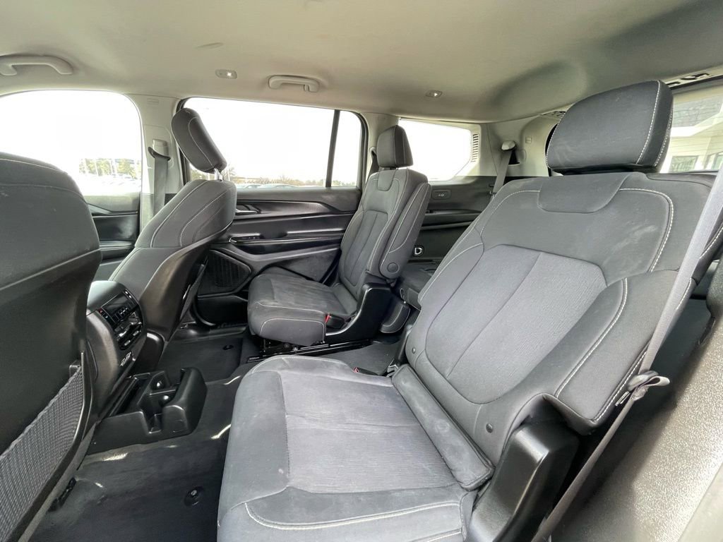 Used 2023 Jeep Grand Cherokee L Laredo w/ Luxury Tech Group I image 25