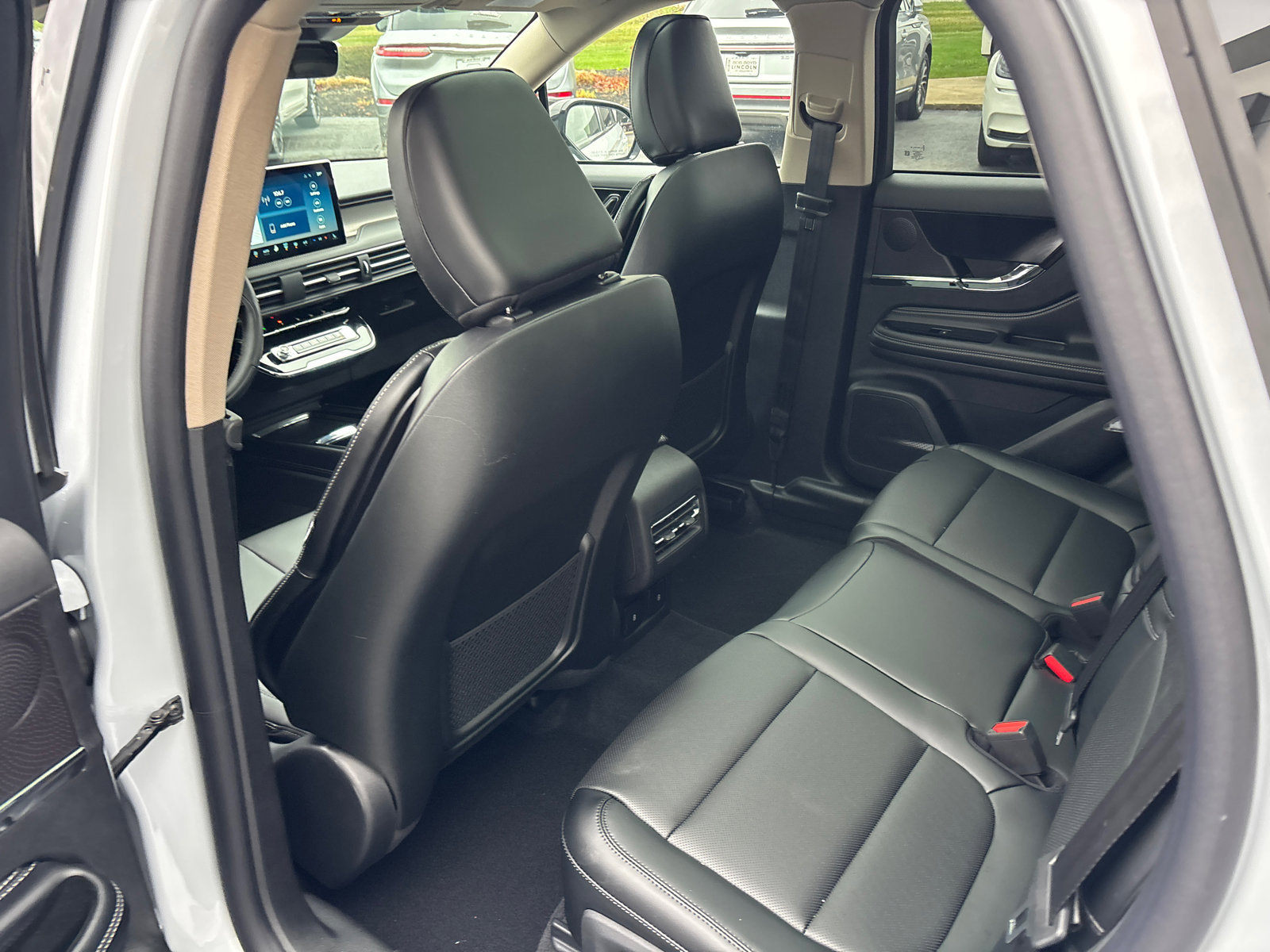 New 2026 Lincoln Corsair Premiere image 28