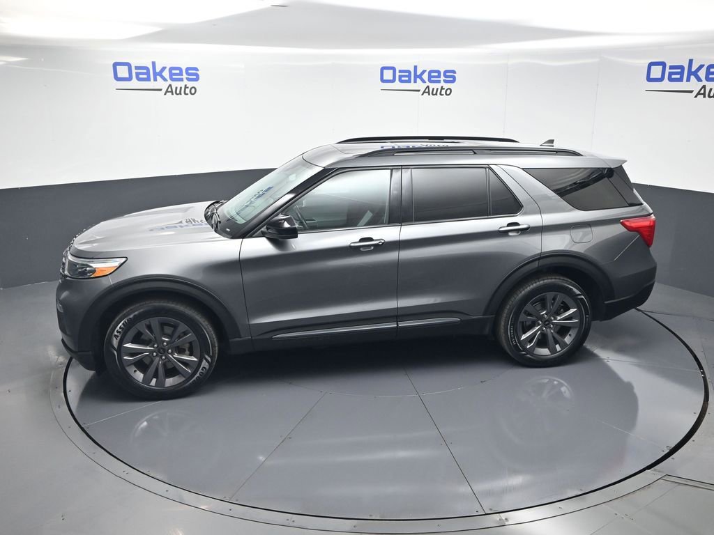 Used 2023 Ford Explorer XLT w/ Equipment Group 202A AWD/4WD image 52