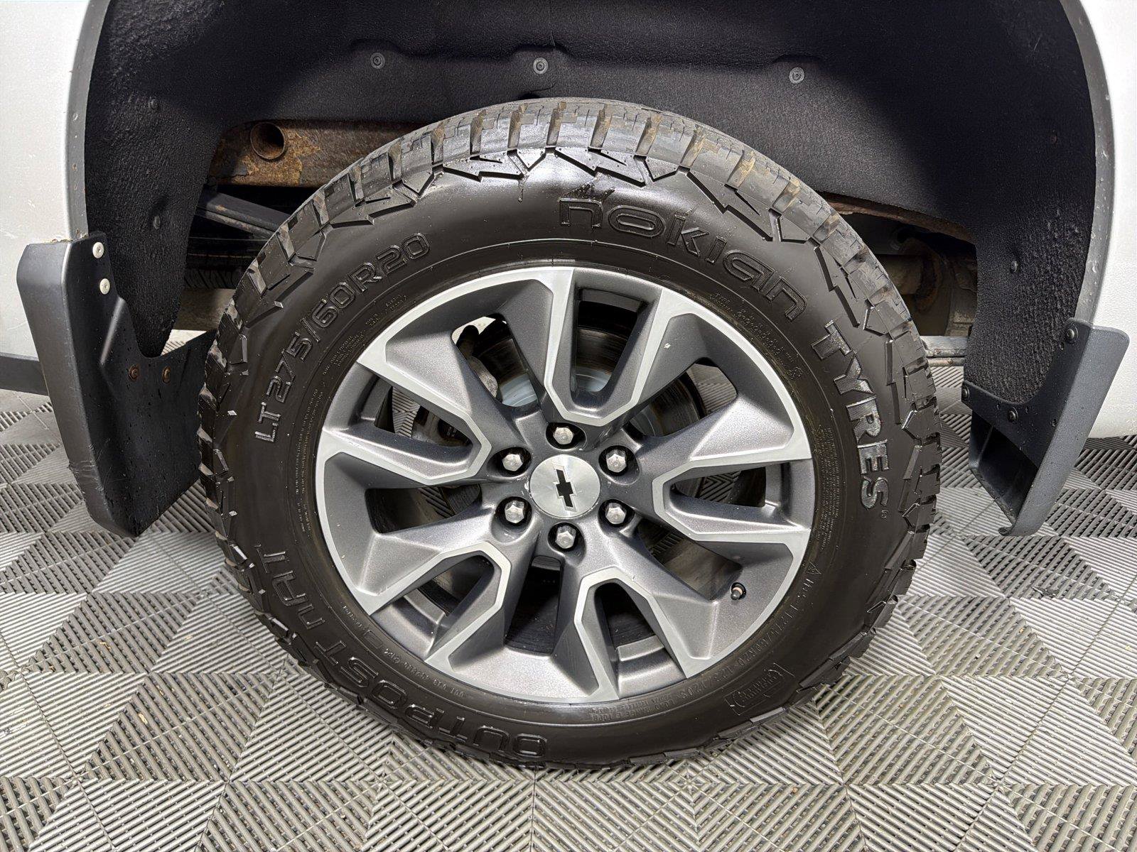 Used 2020 Chevrolet Silverado 1500 RST AWD/4WD image 15
