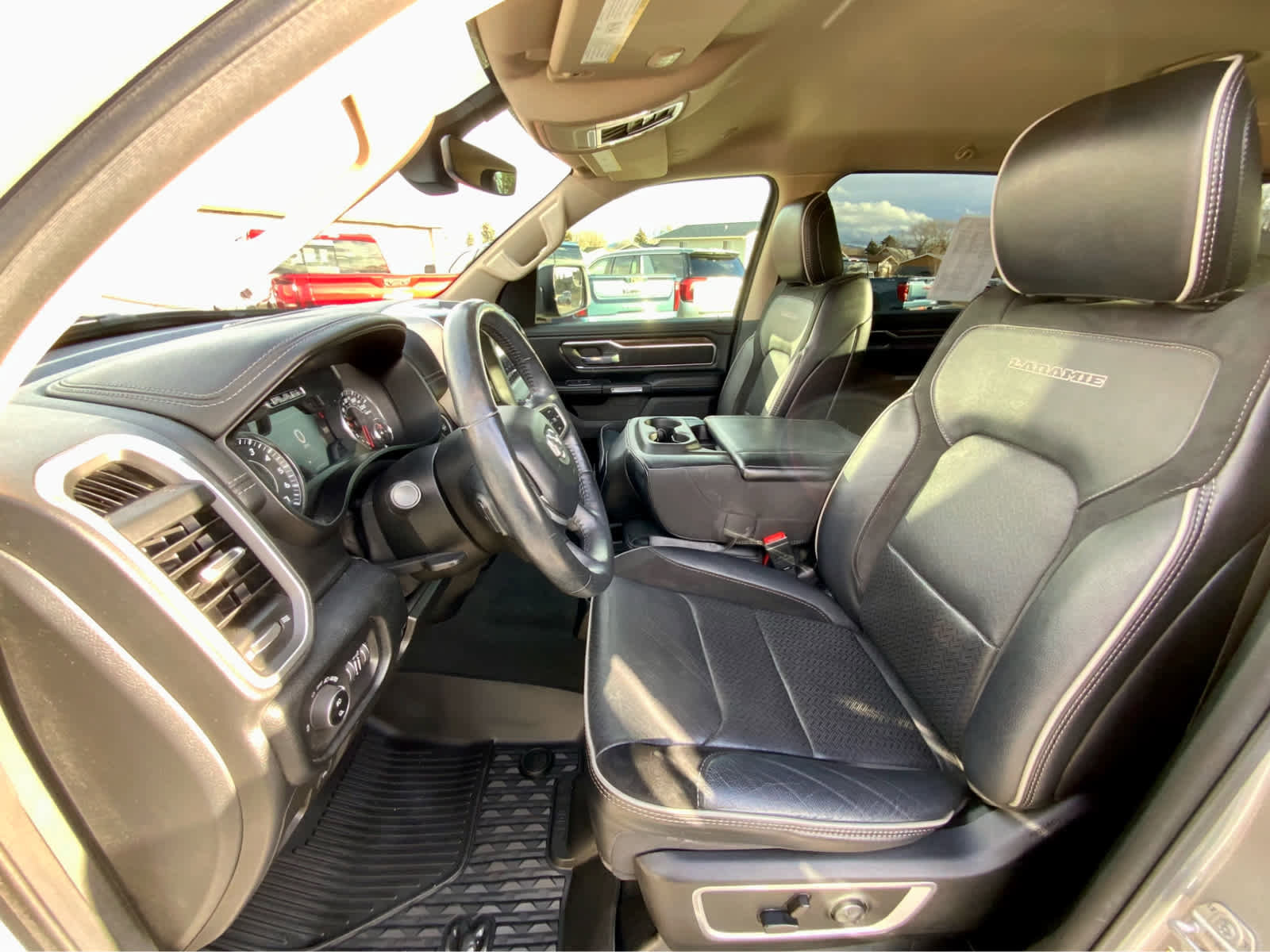 Used 2020 RAM 1500 Laramie w/ Off Road Group image 30