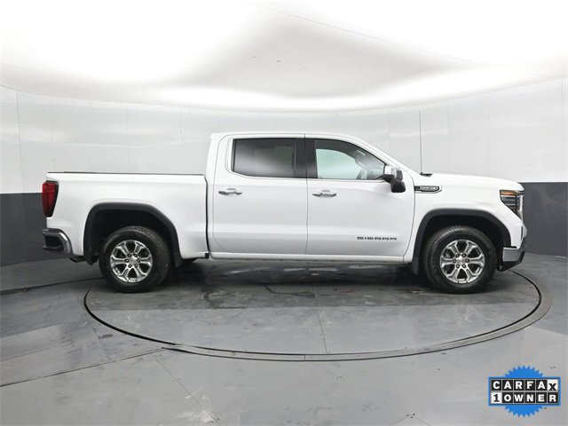 Used 2024 GMC Sierra 1500 SLT image 2