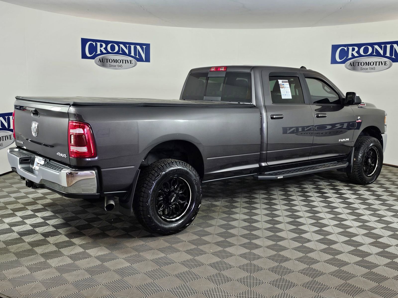 Used 2022 RAM 3500 Big Horn w/ Level C Equiment Group image 11
