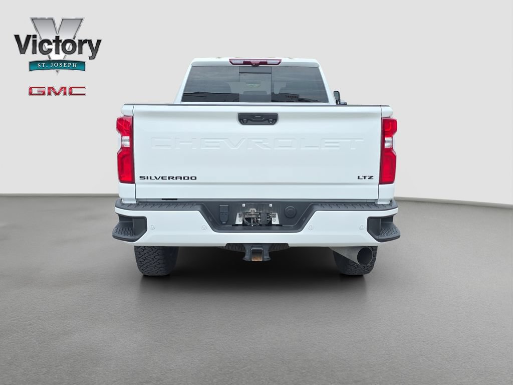 Used 2022 Chevrolet Silverado 3500 LTZ w/ LTZ Plus Package AWD/4WD image 16